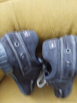 Boty sportovní Tommy Hilfiger 43 .málo nosene - 2