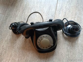 Retro telefón TESLA - 2