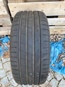 Letní pneu nokian 225/45 r18 - 2