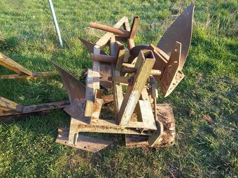 Pluh za traktor - 2