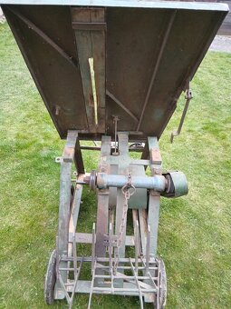 Cirkulárka s kolébkou - 2