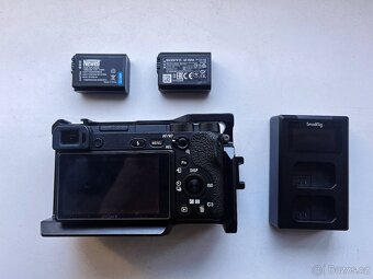 Sony a6500 + příslušenství - 2