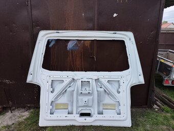 Páté dveře VW Transporter - 2