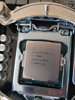 Herní cpu INTEL i7-7700K | TURBO 4,5Ghz | socket 1151 - 2