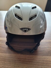 Dětská lyžařská helma Uvex vel. 51-56cm. - 2