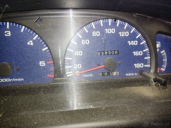 Toyota Hilux 2,4 TD. 66kw r.v 2000 - 2