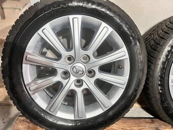 5x114,3 R16 originál zimní sada Toyota Avensis 205/55 - 2