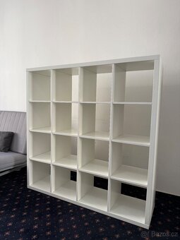 Bílý regál KALLAX IKEA 4x4 - 2