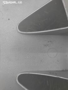 1 kus poklice Seat (15") - 2