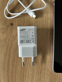 Samsung Galaxy S21 FE 5G Fialovy - TOP stav - 2