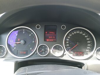 VW Tuareg 2.5TDI nová STK - 2