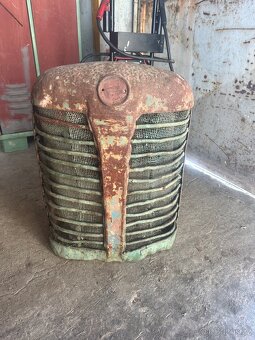 Masky Zetor 25 - 2