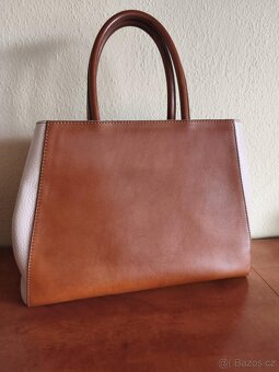 Hnědo-béžová kabelka typu FENDI - 2