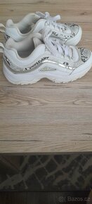 Tenisky Fila velikost 36 stélka 23 cm - 2