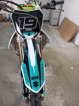 SUZUKI RMZ 450 2009 STŘÍKAČKA - 2