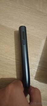 I.QOS ILUMA i One Midnight Black - 2