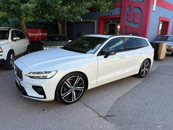 Volvo V60 D4 R-Design - 2