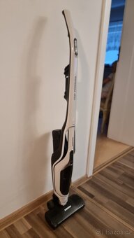 Aku tyčový vysavač Samsung - 2