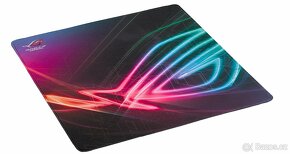 Podložka pod myš ASUS ROG STRIX EDGE -- nová - 2