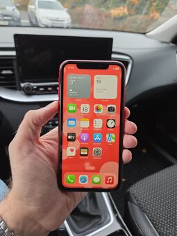 PRODANO - Apple iPhone Xr 64GB product RED - baterie 80% - 2