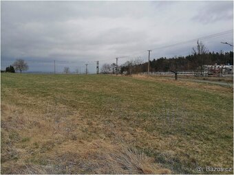 Pronájem stavebního oploceného pozemku CELKEM 2 MÍSTA - 2