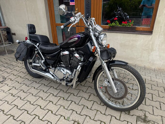 Suzuki VS 800 Intruder - 2