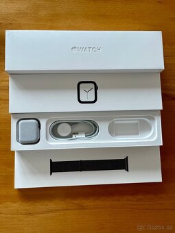 Apple Watch Series 4 44mm Space Gray Aluminium - 2