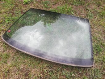 Čelní okno VW Passat B5.5 senzor - 2