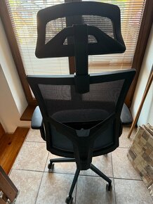 Kvalitní kancelářská židle - 2