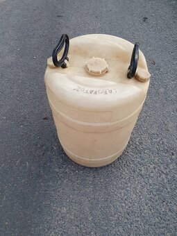 Plastový barel kanystr - 2