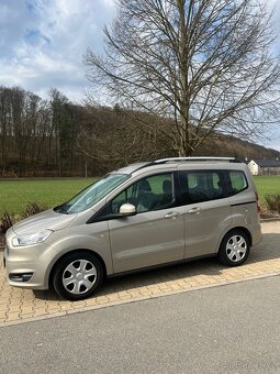 Ford Tourneo courier 1.0 Benzín - 2
