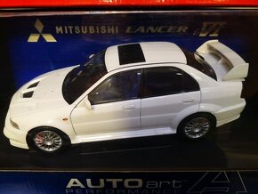 1:18 Autoart, Kyosho mix 3 - 2