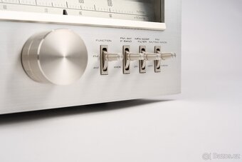 Pioneer TX-9800 – high-end FM/AM tuner ze zlaté éry - 2