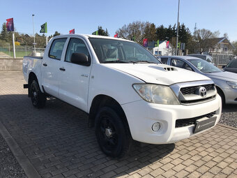 Toyota Hilux 2,5 D-4D Double Cab Terra - 2