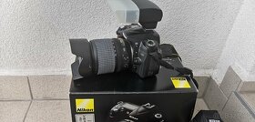 Nikon D90 + výbava - 2