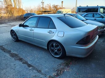 Lexus is200 diely - 2