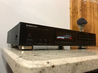 Pioneer F-656 Top stav - 2
