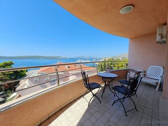 Plně zařízený apartmán jen 100 m od moře – Trogir, 240.000 € - 2