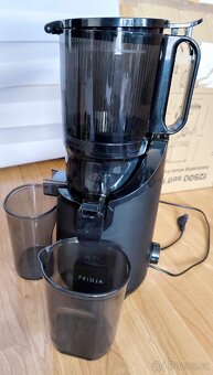 Pomalý odšťavňovač FRIDJA F2500 - 2