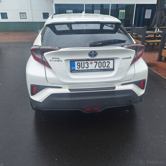 Prodám Toyotu CH-R r.v.2017 - 2