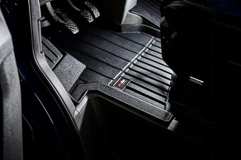 GUMOVÉ KOBERCE MERCEDES E W213 S213 2016-2023 - 2