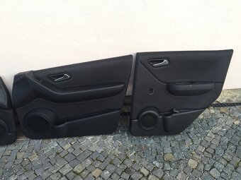 Mercedes A169 čalounění dveří - 2