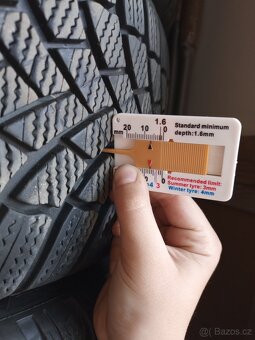 Zimní pneu Bridgestone Blizzak 225/45 R17 - 2