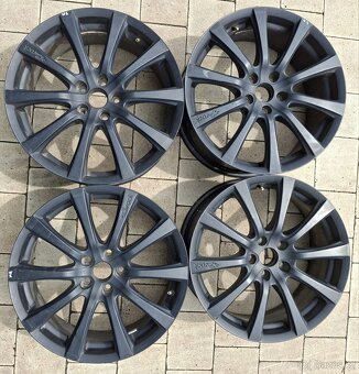 19" 5x112 8j et 45 sada elektrony Zn.brock - 2