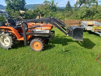 Prodám malotraktor Kubota B1400 s čelním nakladačem - 2