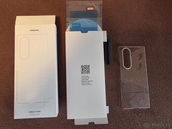 Samsung Galaxy Z Fold7 - Průhledný zadní kryt - 2