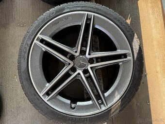 Zimná sada Mercedes-AMG 5 Twin-Spoke R19 Dvojrozmer - 2