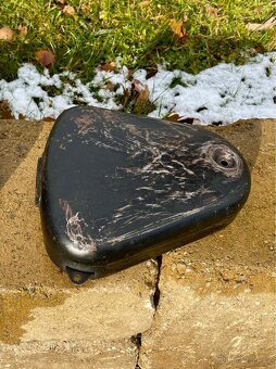 ČZ 125 B T - kastlik nářadí - 2