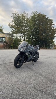 Kawasaki Ninja 650 - 2