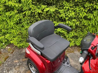 Elektrický invalidní tříkolový skútr pro seniory - 2